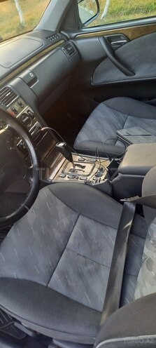Mercedes E 220 2000, 643,738 km - 2.2 л - Yevlax