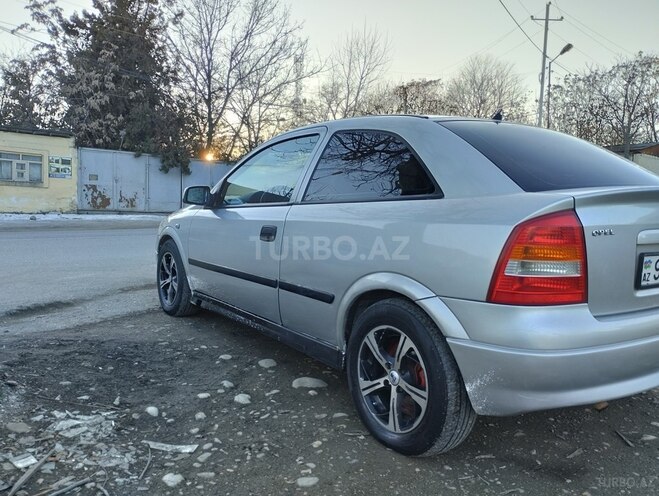 Opel Astra 1998, 420,000 km - 1.6 l - Qusar