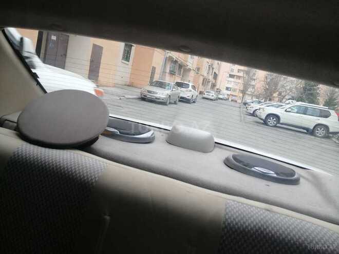Toyota Corolla 2004, 498,530 km - 1.3 l - Bakı