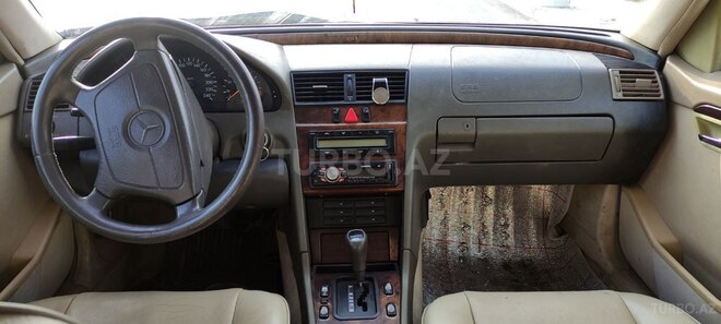Mercedes C 220 1996, 300,000 km - 2.2 л - Bərdə