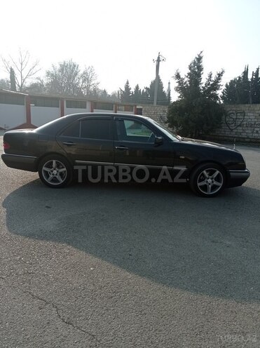 Mercedes E 230 1996, 441,200 km - 2.3 l - Mingəçevir