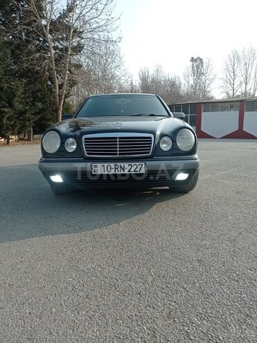 Mercedes E 230 1996, 441,200 km - 2.3 l - Mingəçevir