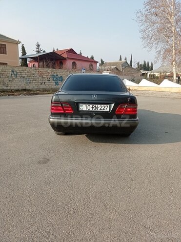 Mercedes E 230 1996, 441,200 km - 2.3 l - Mingəçevir