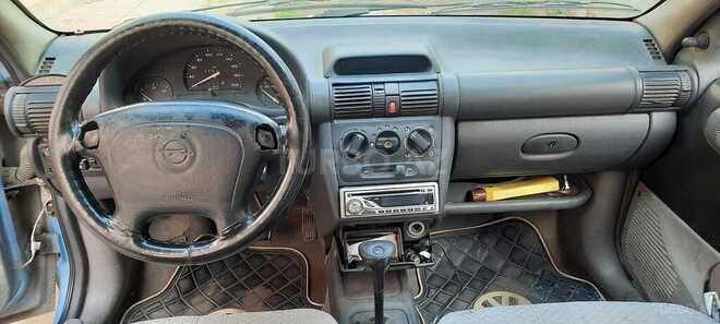 Opel Corsa 1994, 450,000 km - 1.4 l - Bakı
