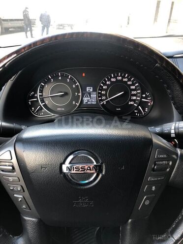 Nissan Patrol 2012, 187,900 km - 5.6 l - Bakı