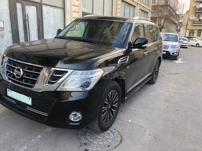 Nissan Patrol 2012, 187,900 km - 5.6 l - Bakı