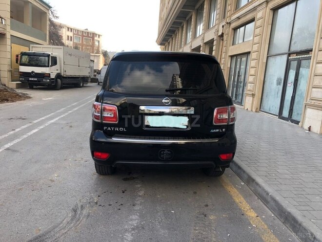 Nissan Patrol 2012, 187,900 km - 5.6 l - Bakı