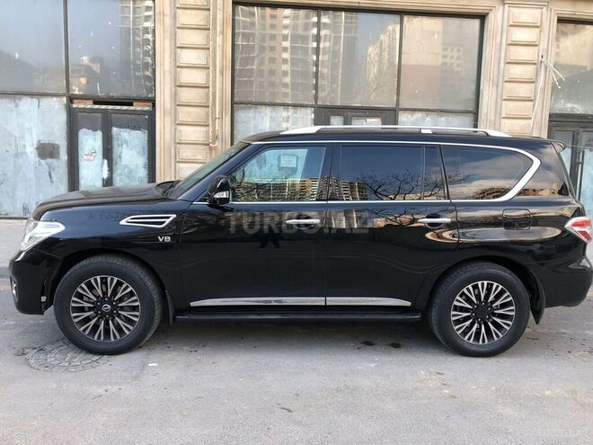 Nissan Patrol 2012, 187,900 km - 5.6 l - Bakı