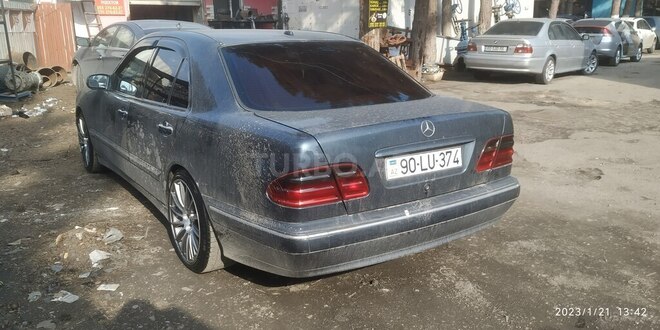Mercedes E 270 1999, 317,000 km - 2.7 л - Bakı