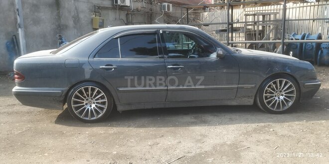 Mercedes E 270 1999, 317,000 km - 2.7 л - Bakı