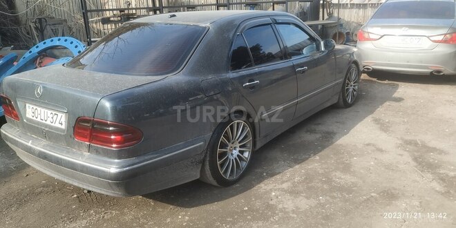Mercedes E 270 1999, 317,000 km - 2.7 л - Bakı