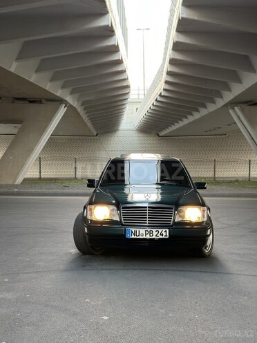 Mercedes E 220 1994, 316,000 km - 2.2 l - Bakı