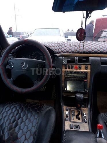 Mercedes E 240 1998, 450,227 km - 2.4 l - Bakı
