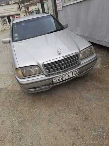 Mercedes C 180 2000, 350,000 km - 2.0 l - Bakı