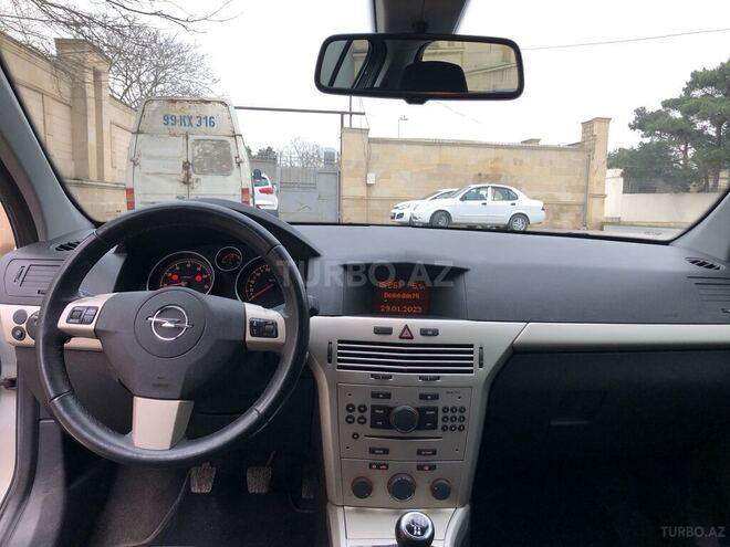 Opel Astra 2007, 160,000 km - 1.4 л - Bakı
