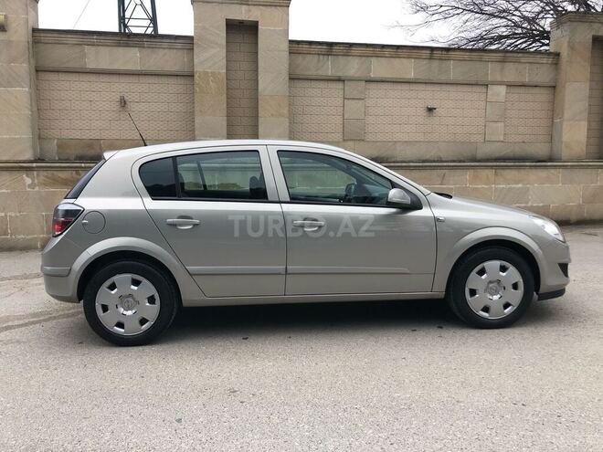 Opel Astra 2007, 160,000 km - 1.4 л - Bakı