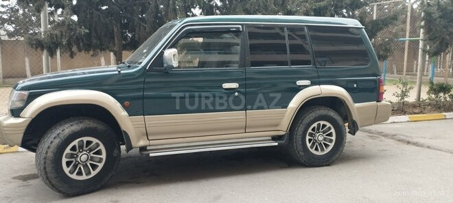 Mitsubishi Pajero 1992, 430,000 km - 2.5 l - Bakı