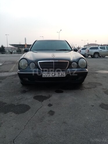 Mercedes E 220 1999, 309,666 km - 2.2 l - Yevlax