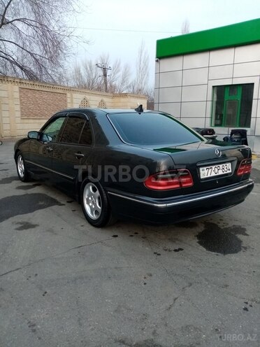 Mercedes E 220 1999, 309,666 km - 2.2 l - Yevlax