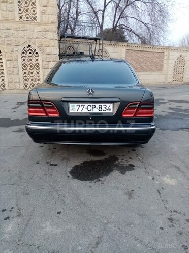 Mercedes E 220 1999, 309,666 km - 2.2 l - Yevlax