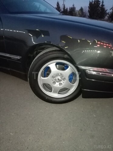 Mercedes E 220 1999, 309,666 km - 2.2 l - Yevlax