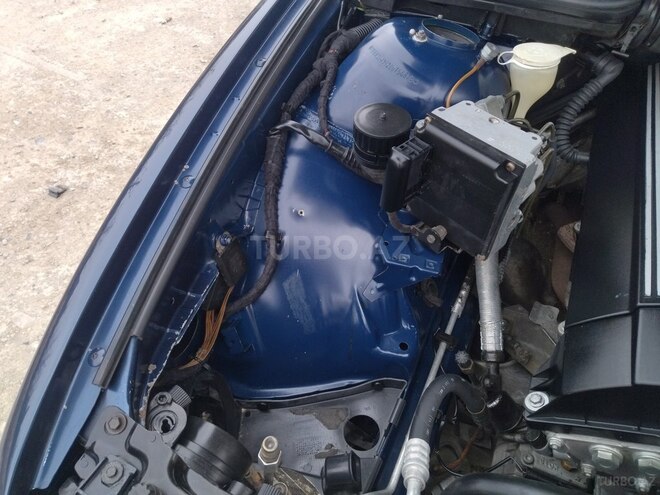 BMW 523 1997, 315,000 km - 2.5 л - Sumqayıt