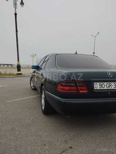 Mercedes E 230 1966, 370,000 km - 2.3 л - Sumqayıt