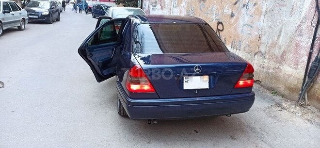 Mercedes C 200 1994, 329,152 km - 2.0 l - Bakı