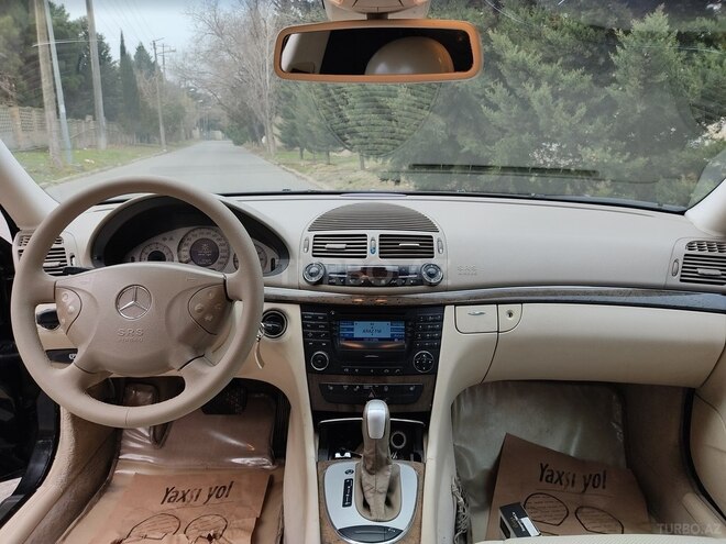 Mercedes E 240 2002, 262,700 km - 2.4 л - Bakı