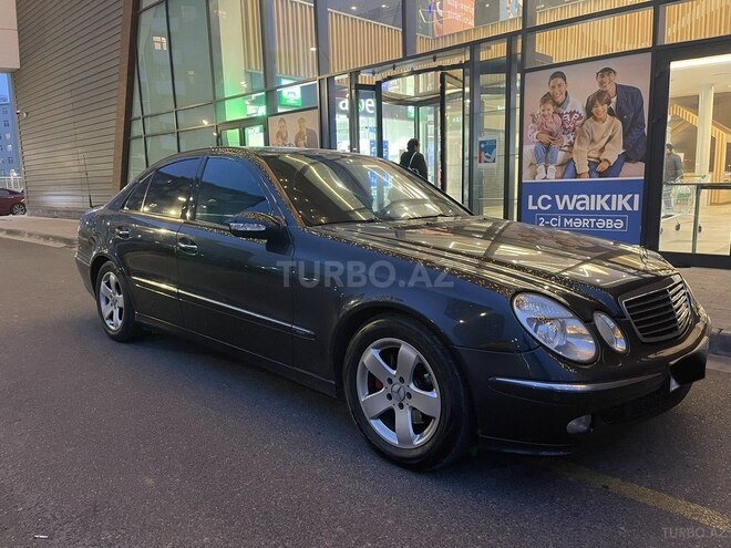 Mercedes E 220 2004, 512,000 km - 2.2 l - Bakı