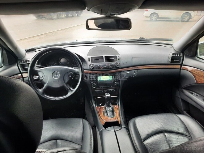 Mercedes E 220 2006, 271,300 km - 2.2 l - Bakı