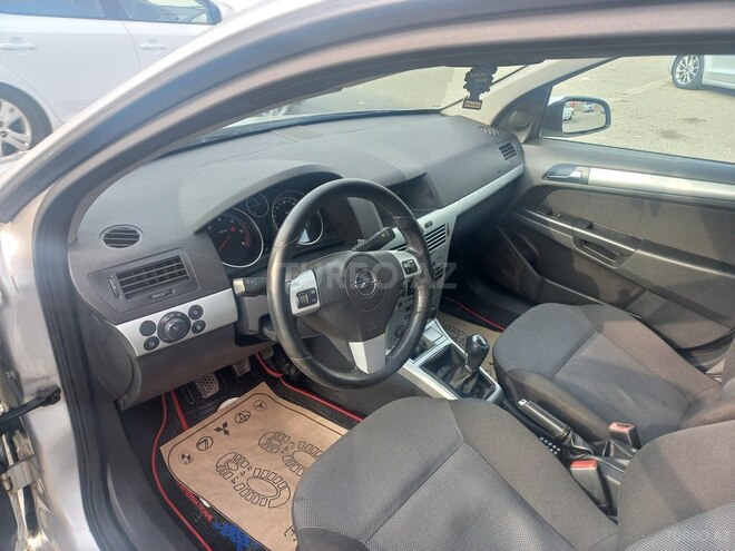 Opel Astra 2009, 178,000 km - 1.3 l - Cəlilabad