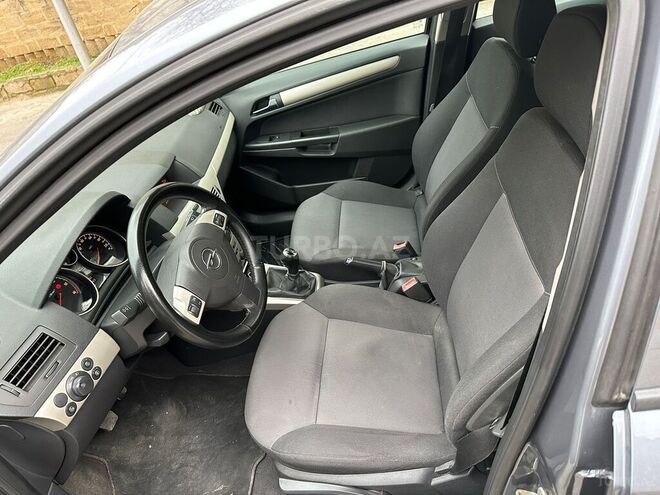 Opel Astra 2007, 160,000 km - 1.3 л - Bakı