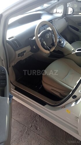 Toyota Prius 2015, 130,000 km - 1.8 l - Mingəçevir