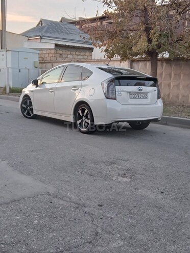 Toyota Prius 2015, 130,000 km - 1.8 l - Mingəçevir
