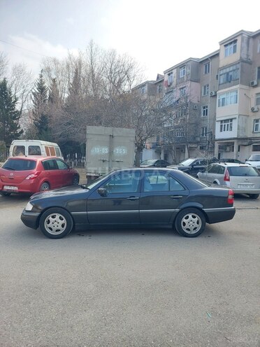Mercedes C 220 1995, 300,000 km - 2.2 l - Sumqayıt
