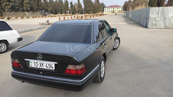 Mercedes E 250 1995, 382,660 km - 2.5 l - İmişli