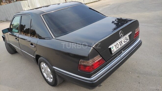 Mercedes E 250 1995, 382,660 km - 2.5 l - İmişli