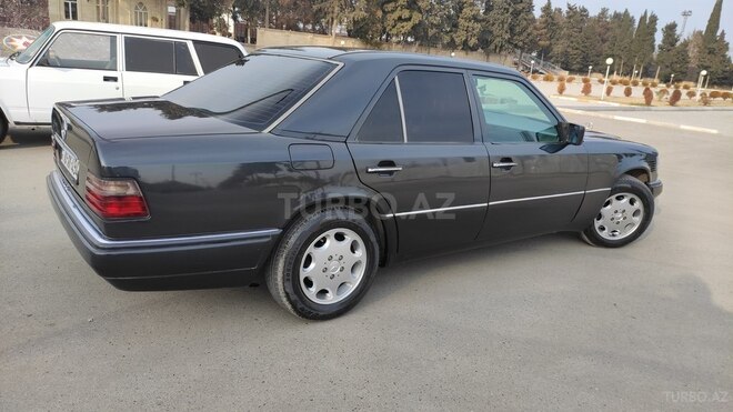 Mercedes E 250 1995, 382,660 km - 2.5 l - İmişli