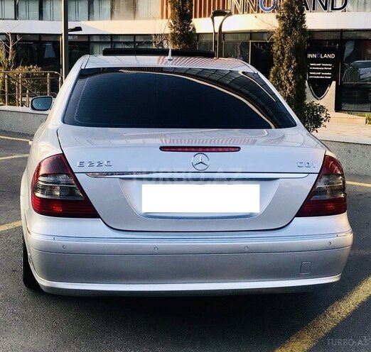 Mercedes E 220 2006, 289,000 km - 2.2 l - Bakı