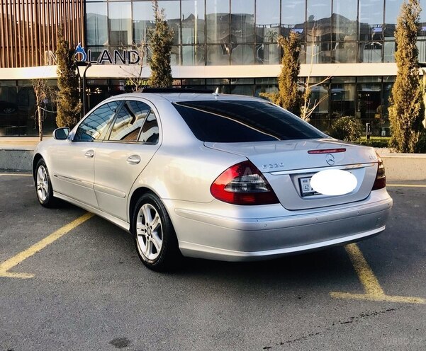 Mercedes E 220 2006, 289,000 km - 2.2 l - Bakı