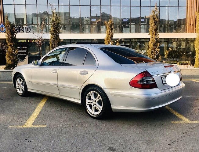 Mercedes E 220 2006, 289,000 km - 2.2 l - Bakı