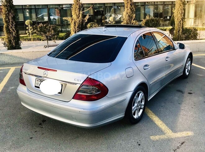 Mercedes E 220 2006, 289,000 km - 2.2 l - Bakı