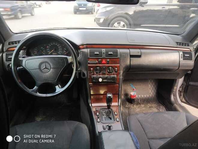 Mercedes E 200 1997, 320,000 km - 2.0 l - Gəncə