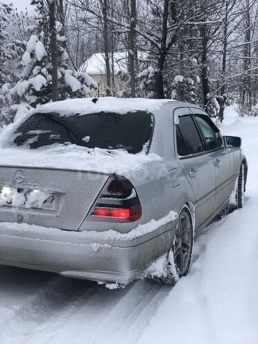 Mercedes C 180 1994, 500,005 km - 1.8 l - Qusar