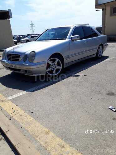 Mercedes E 270 2000, 378,500 km - 2.7 l - Bakı