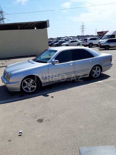 Mercedes E 270 2000, 378,500 km - 2.7 l - Bakı