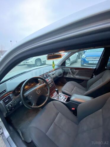 Mercedes E 240 2000, 367,000 km - 2.6 l - Bakı
