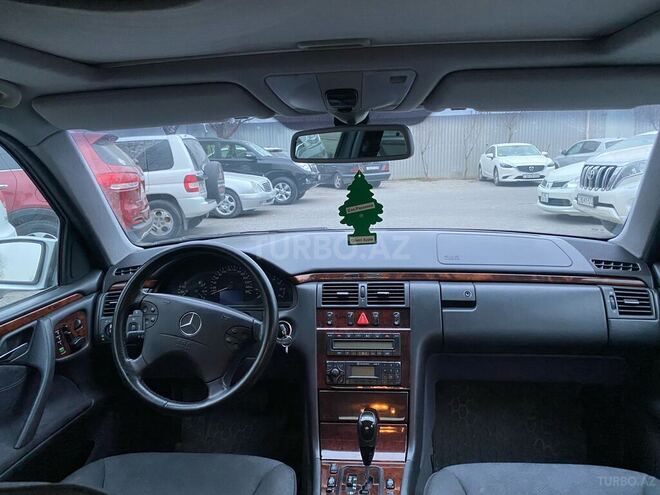 Mercedes E 240 2000, 367,000 km - 2.6 l - Bakı