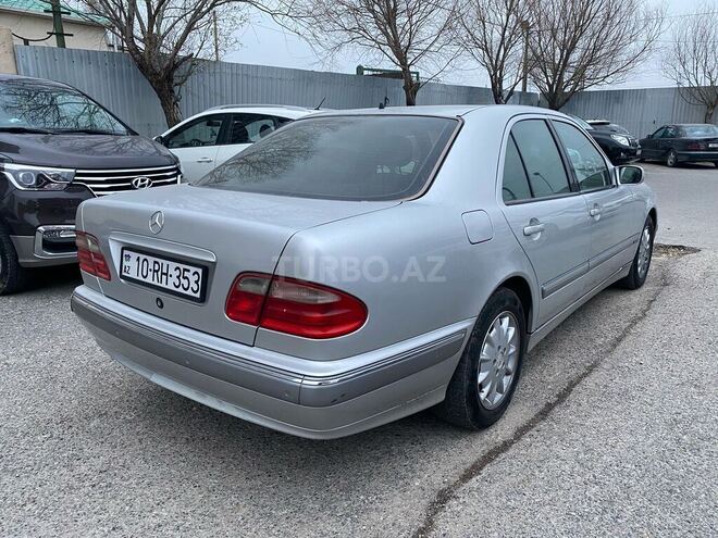 Mercedes E 240 2000, 367,000 km - 2.6 l - Bakı